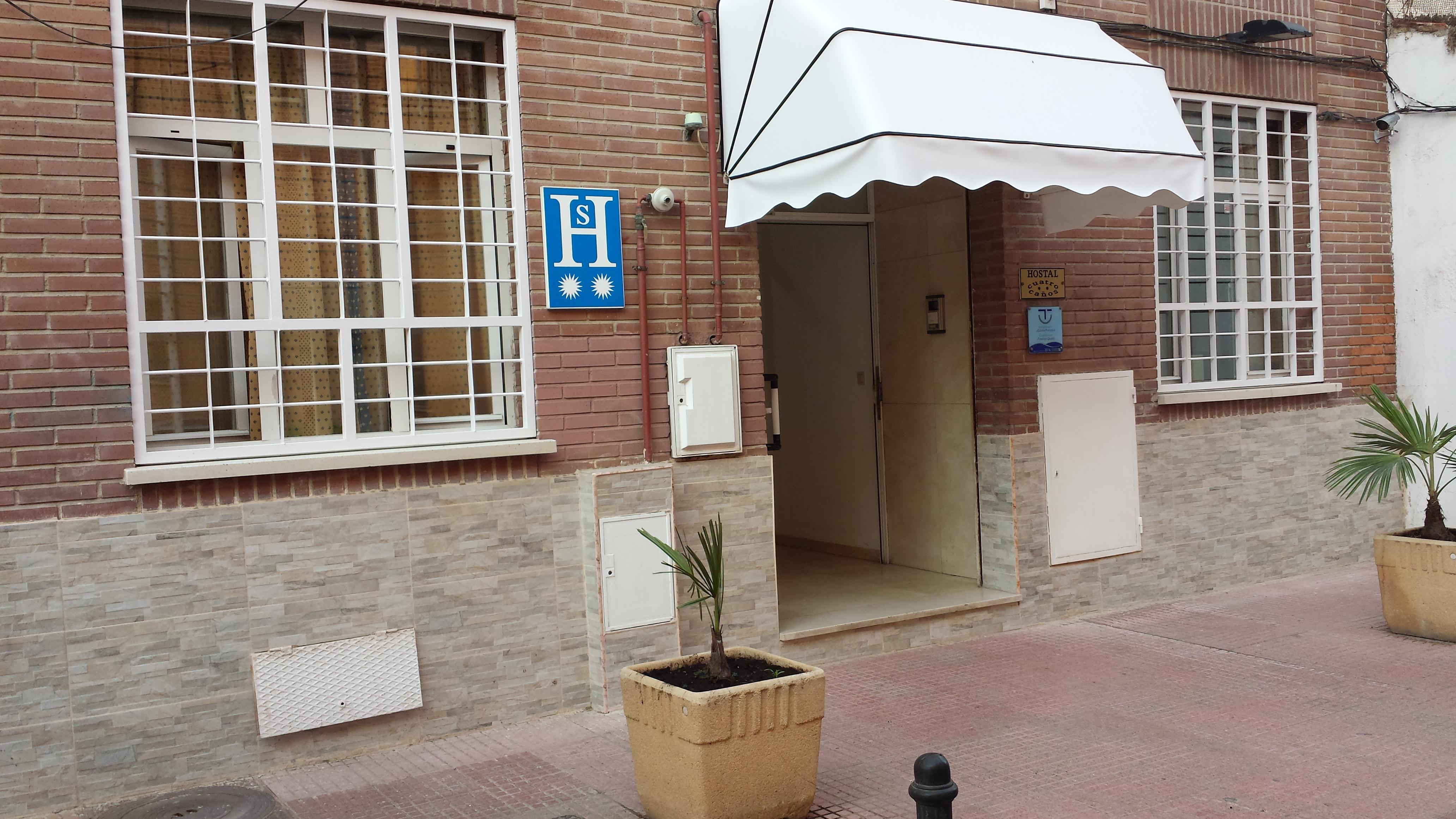 Hotel Cuatro Canos Alcala de Henares Exterior photo